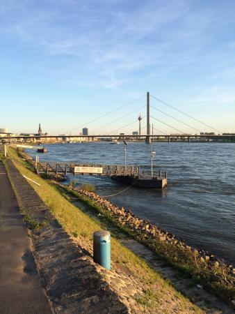 Rheinterrasse Veranstaltungsraume und Biergarten
